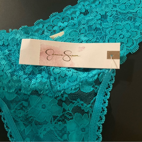 Jessica Simpson thong underwear - Picture 5 of 8